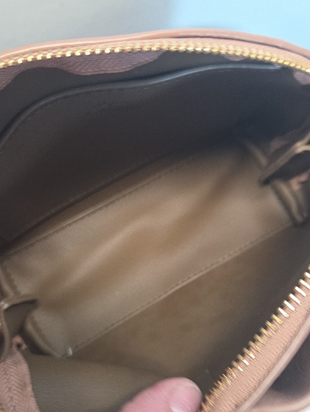 Cutest Little Elephant Crossbody Bag in Dusty Pink - Picture 5 of 7